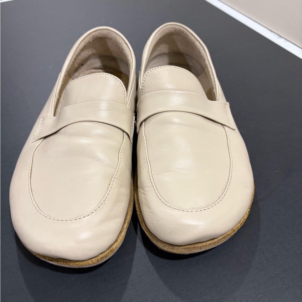 Anya’s Shop Women’s Size 38 Cream Loafers - Picture 2 of 6